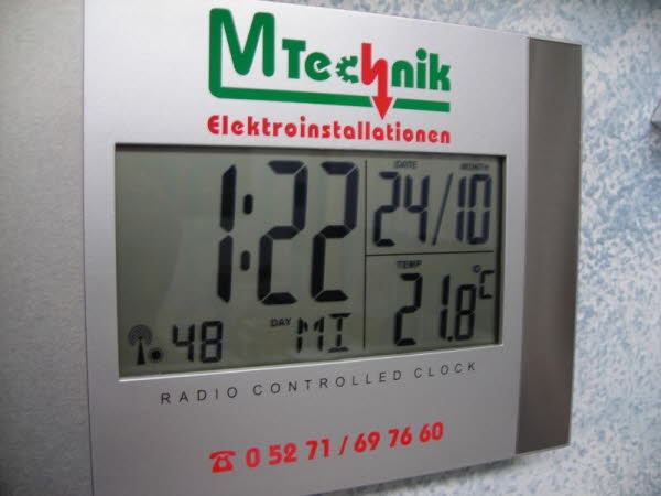 Funk-Wanduhr